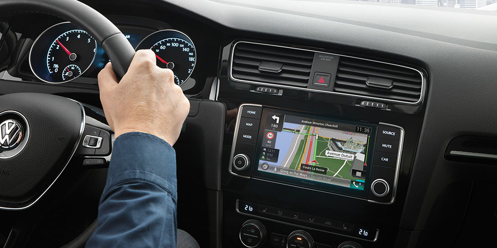 Nawigacja GPS jako fundamentalny dodatek dla kierowców