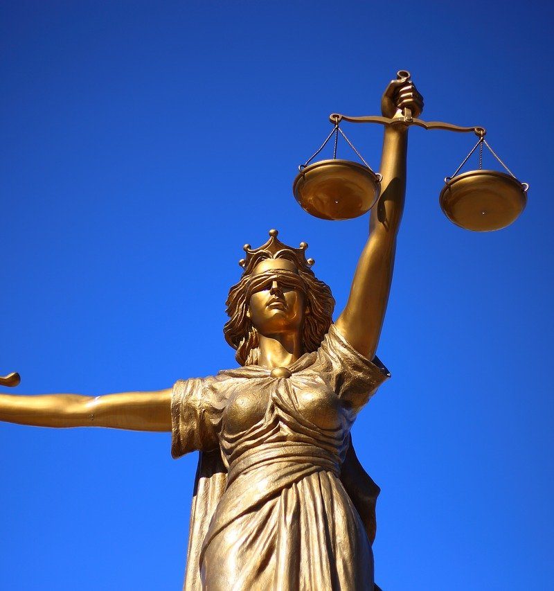 W czym potrafi nam wspomóc radca prawny? W jakich sytuacjach i w jakich kompetencjach prawa pomoże nam radca prawny?