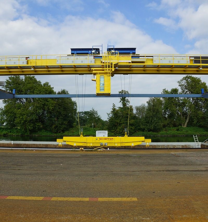 Fabryki zajmujące się produkcją maszyn posiadają w propozycji domyślne warianty